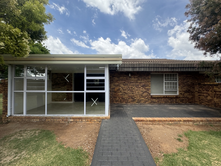 2 Bedroom Property for Sale in Brentwood Gauteng