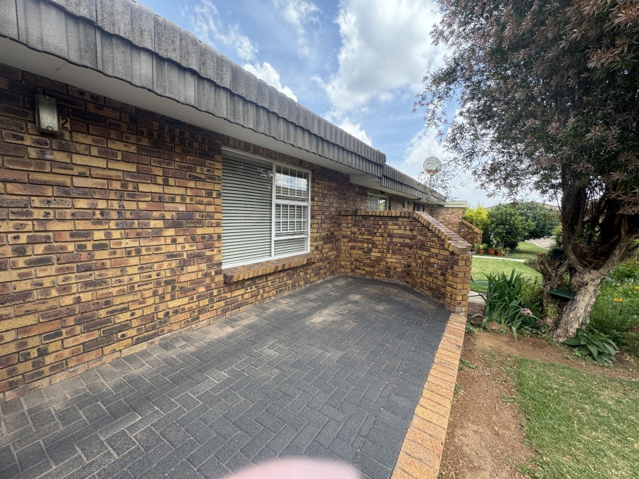 2 Bedroom Property for Sale in Brentwood Gauteng