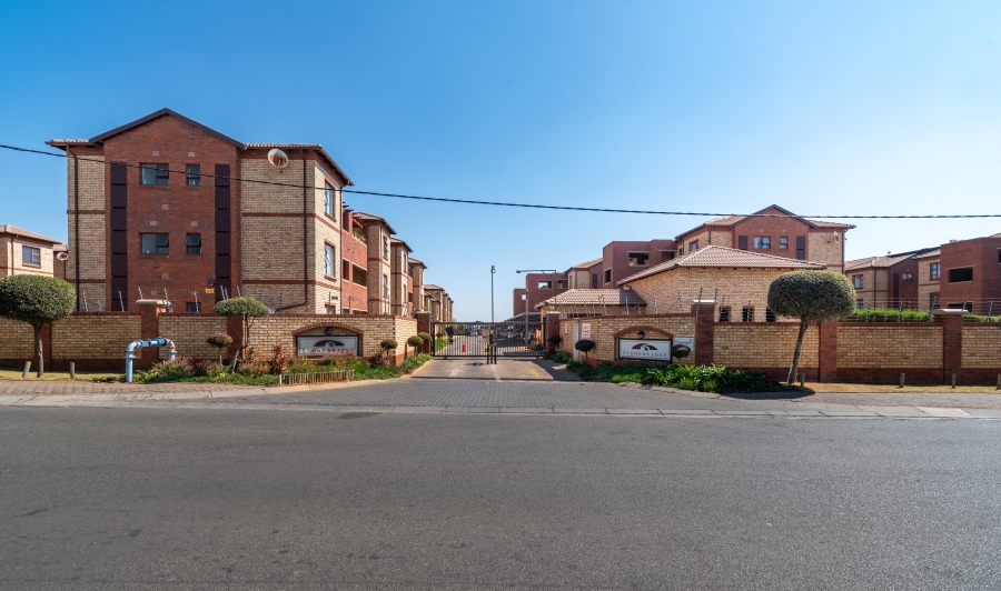 To Let 2 Bedroom Property for Rent in Randpark Ridge Gauteng