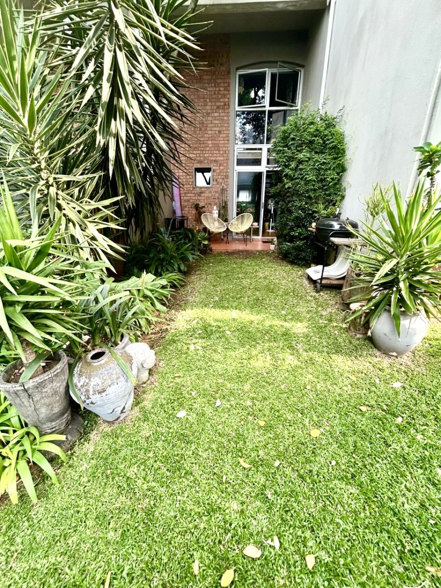 To Let 1 Bedroom Property for Rent in Sandown Gauteng