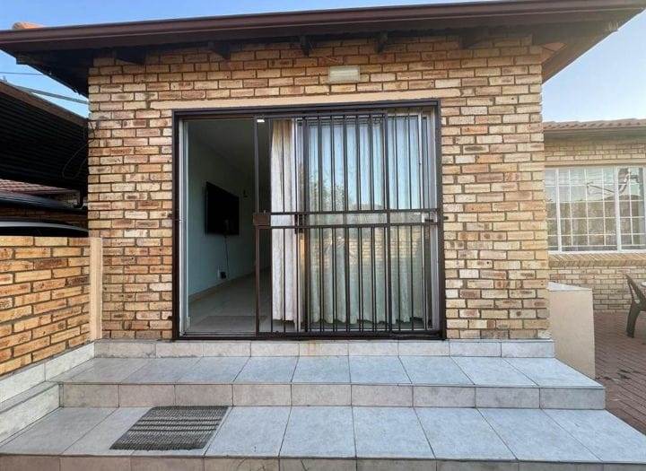 To Let 3 Bedroom Property for Rent in Noordwyk Gauteng