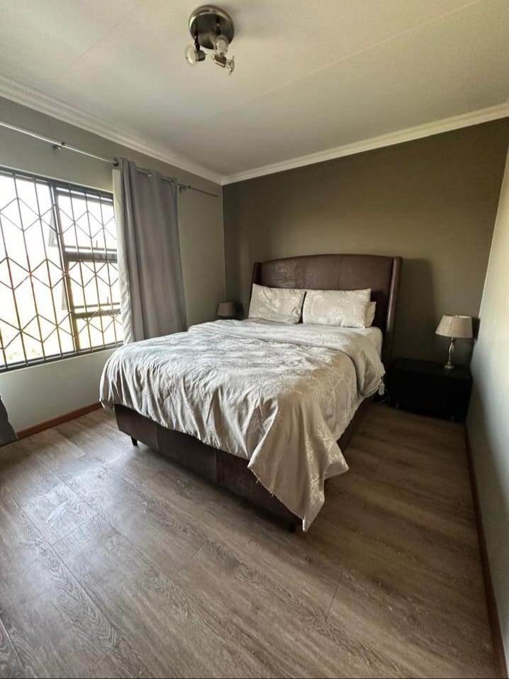 To Let 2 Bedroom Property for Rent in Noordwyk Gauteng