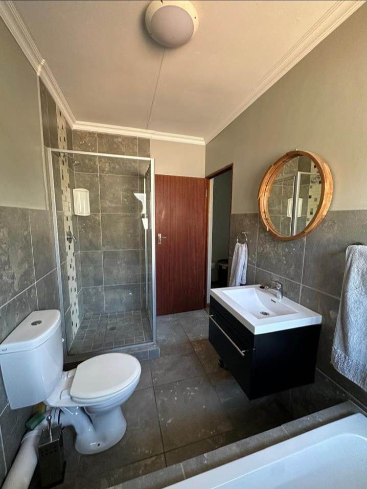 To Let 2 Bedroom Property for Rent in Noordwyk Gauteng