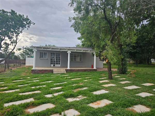 To Let 4 Bedroom Property for Rent in Blue Hills Gauteng