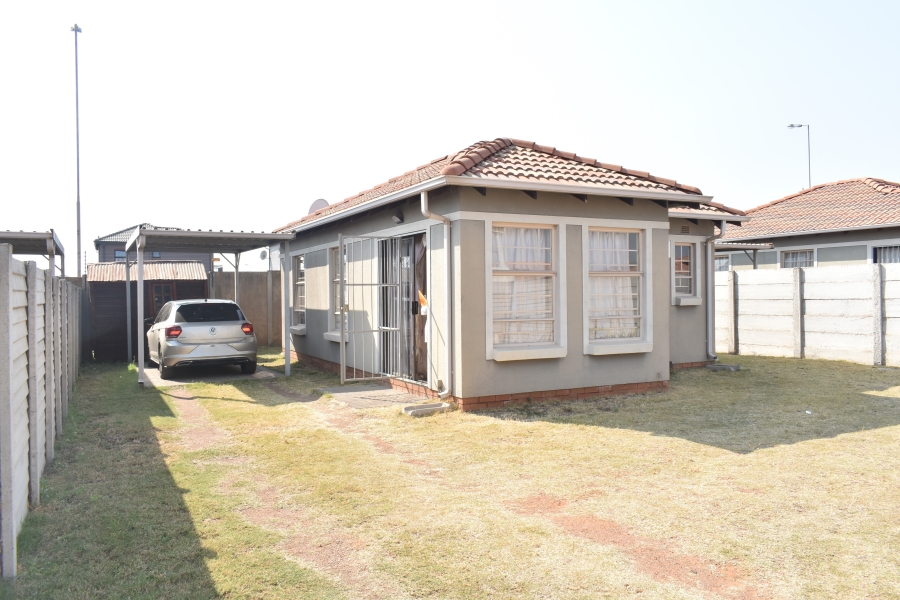 To Let 3 Bedroom Property for Rent in Andeon Gauteng