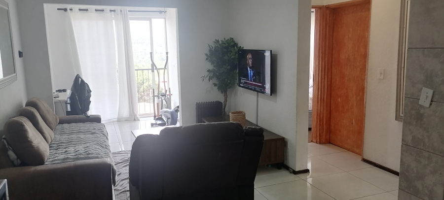 To Let 2 Bedroom Property for Rent in Wilro Park Gauteng