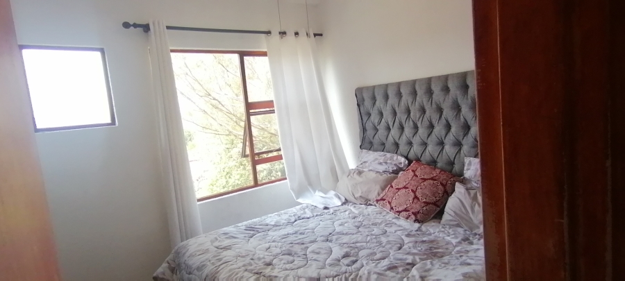 To Let 2 Bedroom Property for Rent in Wilro Park Gauteng