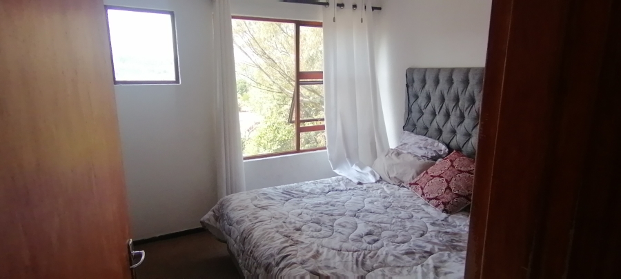 To Let 2 Bedroom Property for Rent in Wilro Park Gauteng