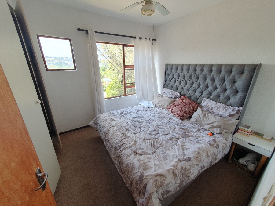 To Let 2 Bedroom Property for Rent in Wilro Park Gauteng