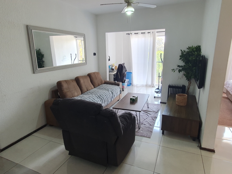 To Let 2 Bedroom Property for Rent in Wilro Park Gauteng