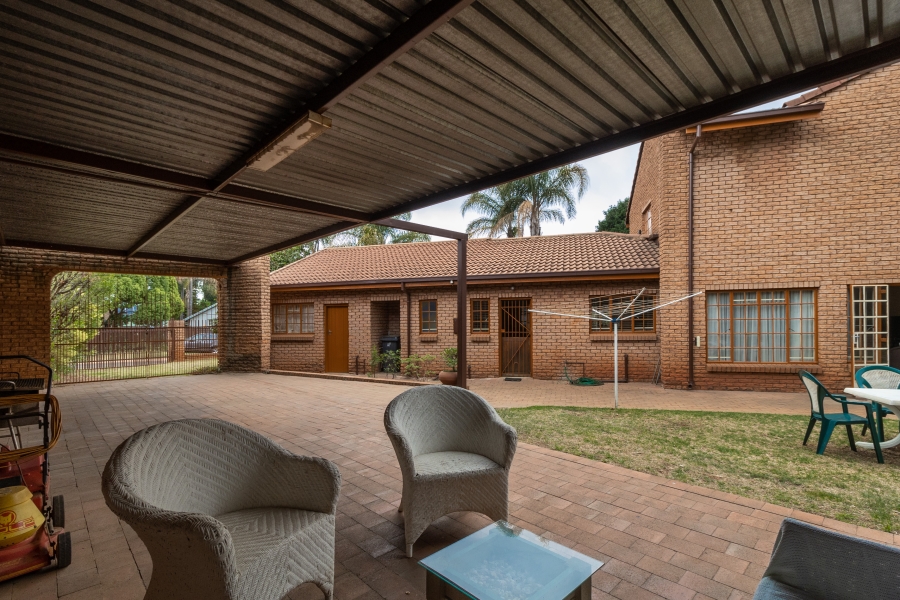 5 Bedroom Property for Sale in Elardus Park Gauteng