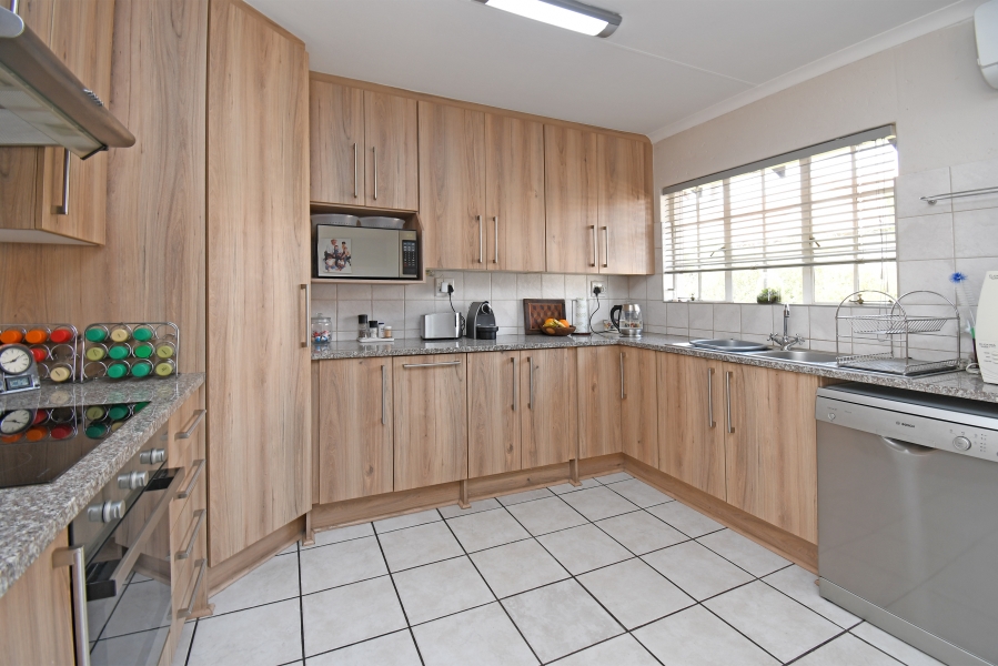 2 Bedroom Property for Sale in Eden Glen Gauteng