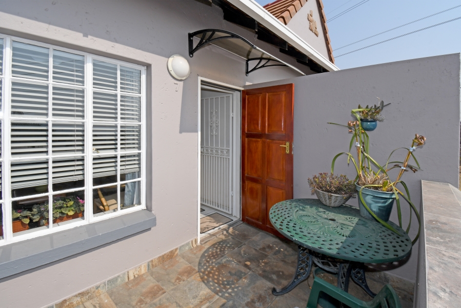 2 Bedroom Property for Sale in Eden Glen Gauteng