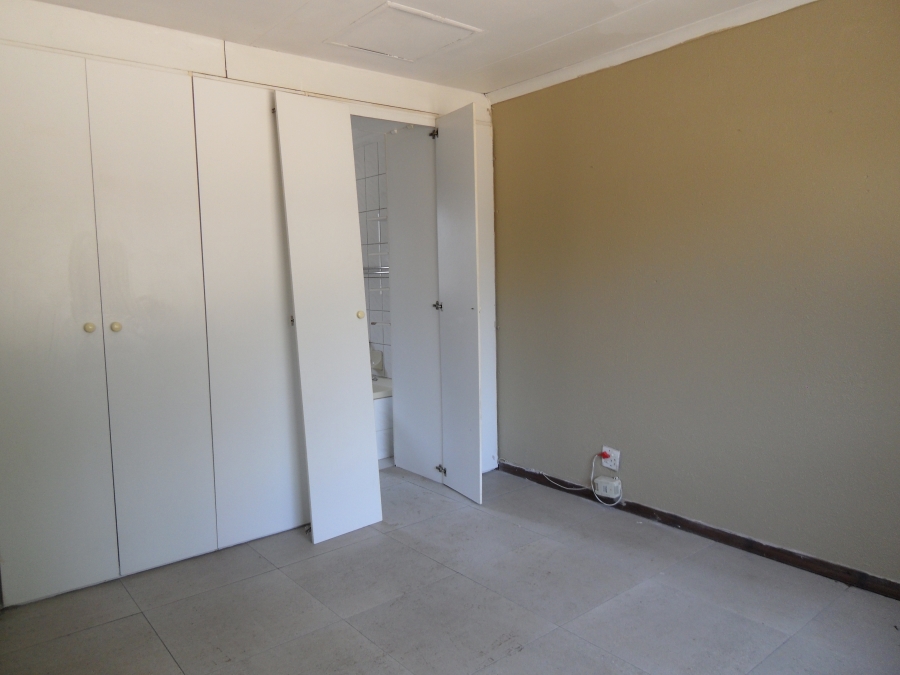 3 Bedroom Property for Sale in Kew Gauteng