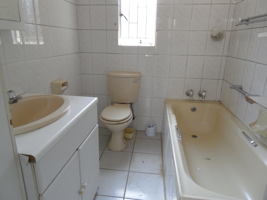 3 Bedroom Property for Sale in Kew Gauteng