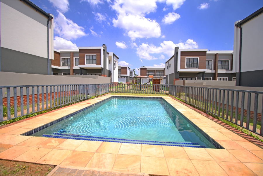 To Let 3 Bedroom Property for Rent in Sunninghill Gauteng