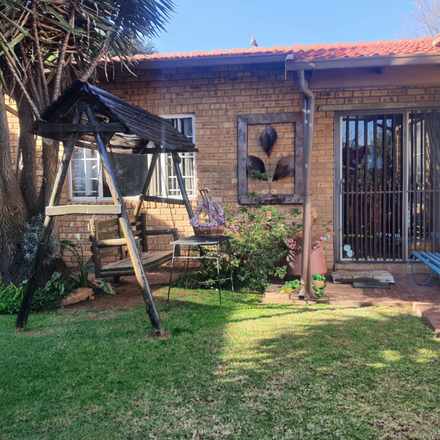 3 Bedroom Property for Sale in Kenleaf Gauteng