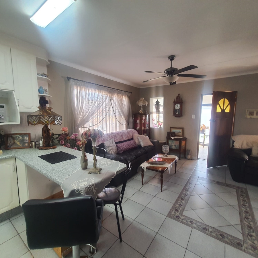 3 Bedroom Property for Sale in Kenleaf Gauteng