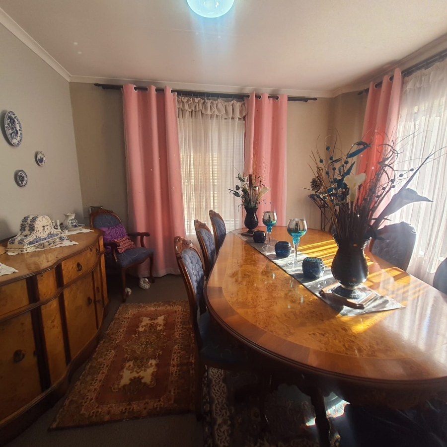 3 Bedroom Property for Sale in Kenleaf Gauteng