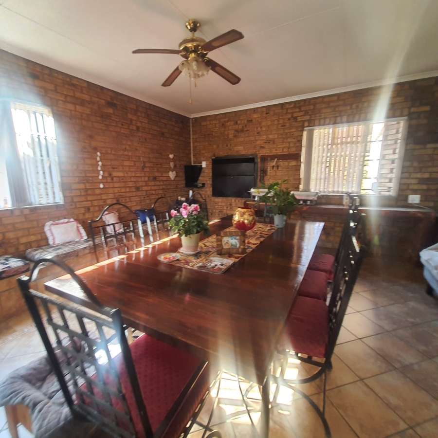 3 Bedroom Property for Sale in Kenleaf Gauteng