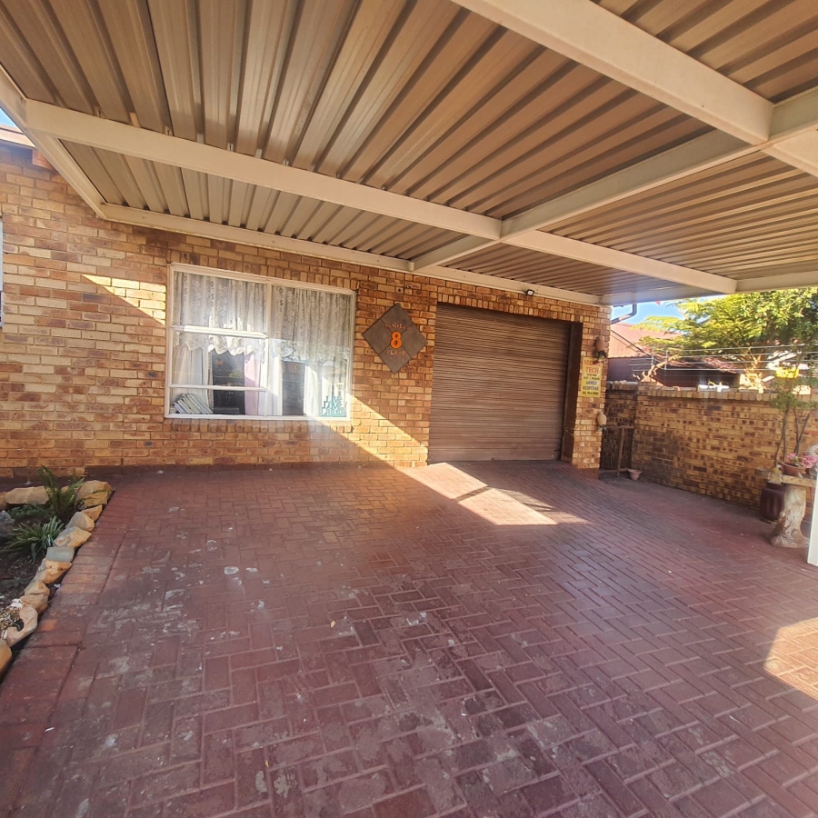 3 Bedroom Property for Sale in Kenleaf Gauteng