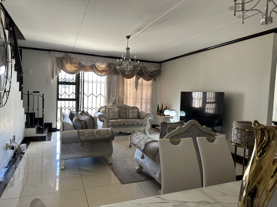 To Let 3 Bedroom Property for Rent in Craigavon Gauteng