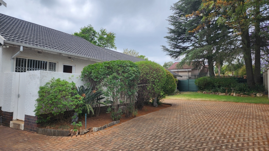 To Let 5 Bedroom Property for Rent in Northcliff Gauteng