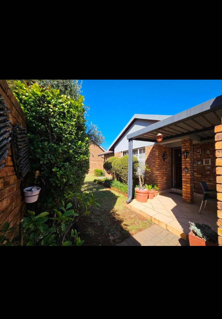 To Let 3 Bedroom Property for Rent in Highveld Gauteng