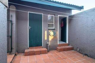 To Let 4 Bedroom Property for Rent in Kenmare Gauteng