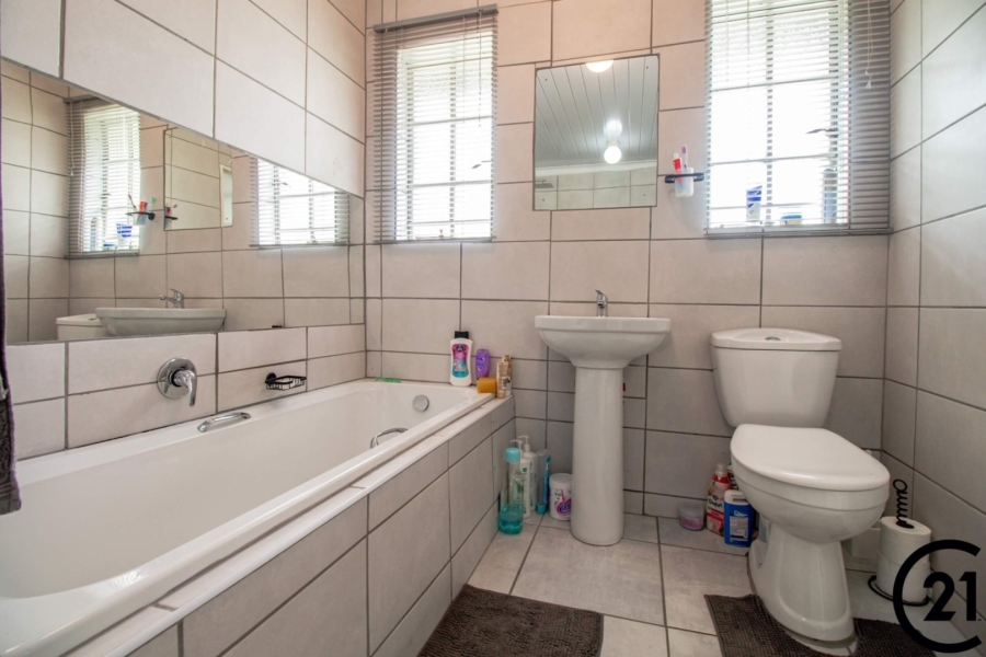 1 Bedroom Property for Sale in Atlasville Gauteng