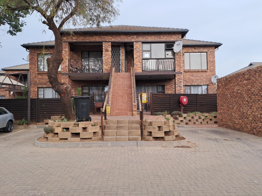 2 Bedroom Property for Sale in Sonneveld Gauteng