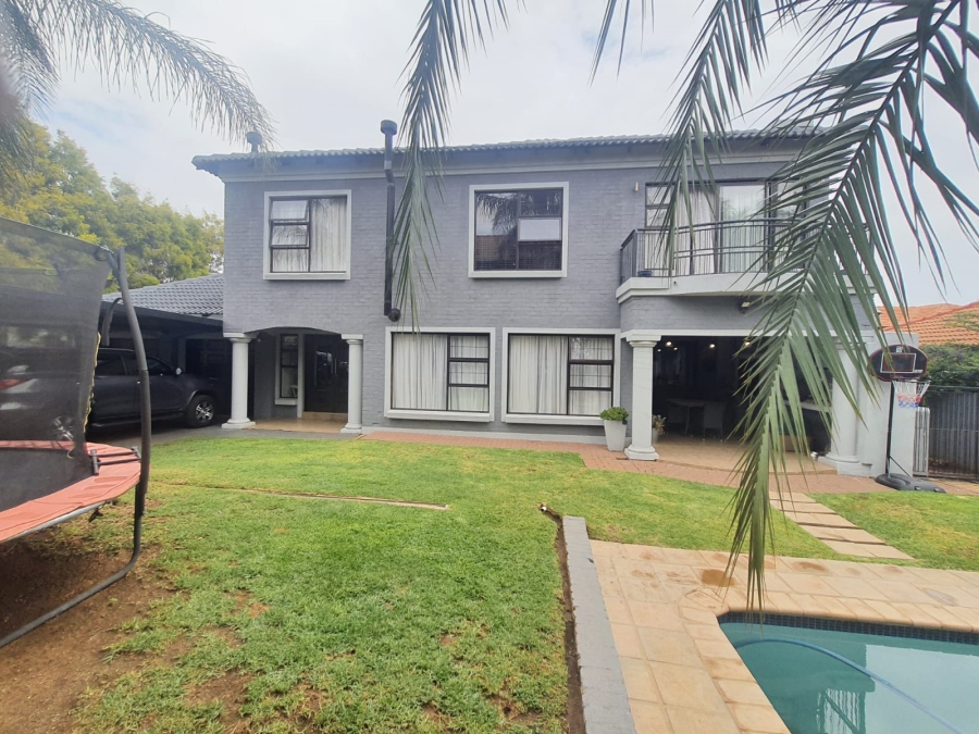 3 Bedroom Property for Sale in Amberfield Gauteng