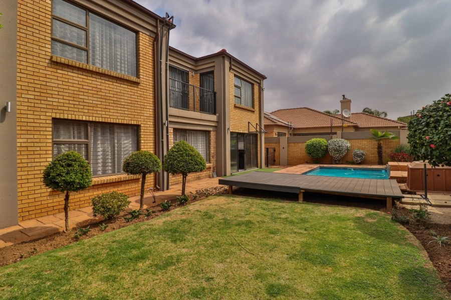 To Let 4 Bedroom Property for Rent in Bartlett Gauteng