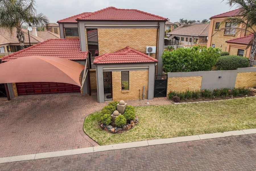 To Let 4 Bedroom Property for Rent in Bartlett Gauteng