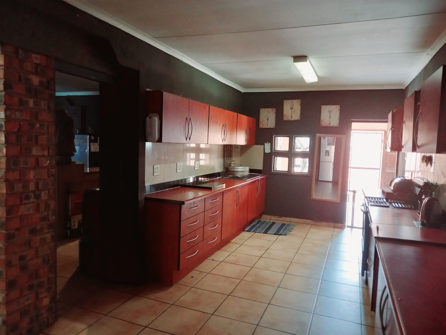 6 Bedroom Property for Sale in Capital Park Gauteng