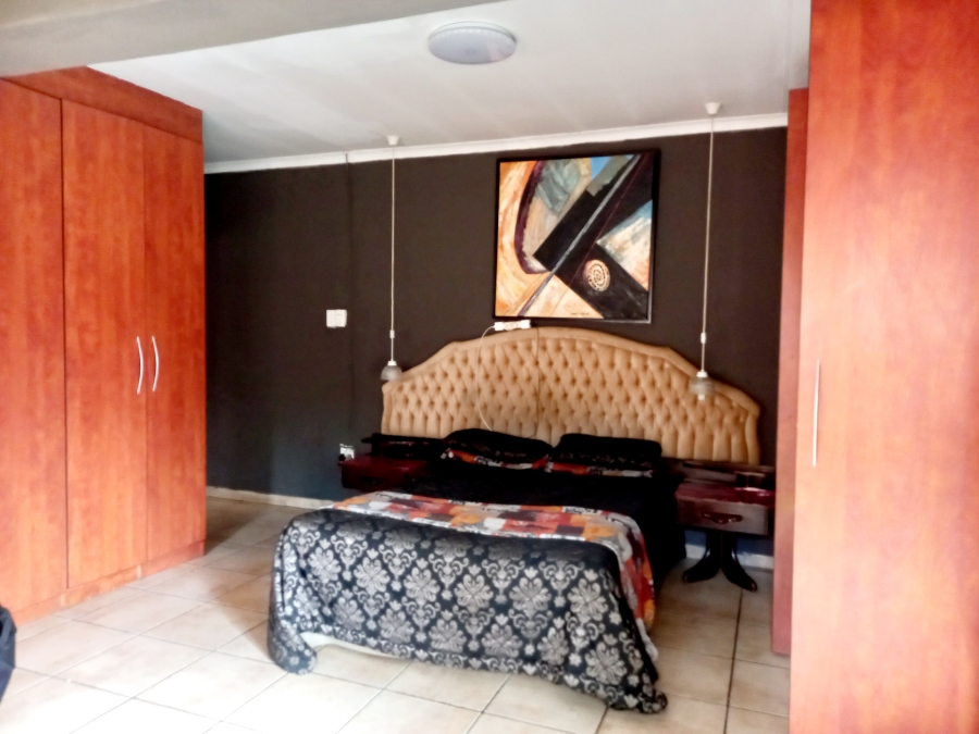 6 Bedroom Property for Sale in Capital Park Gauteng