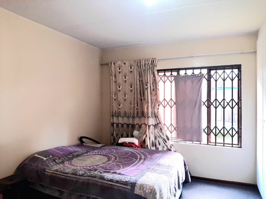 3 Bedroom Property for Sale in Mondeor Gauteng