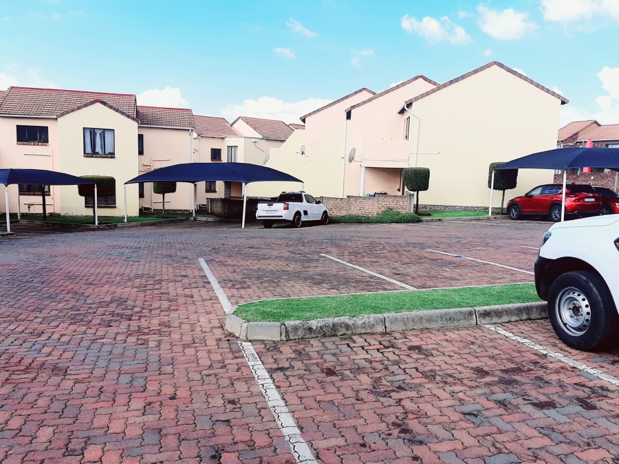 3 Bedroom Property for Sale in Mondeor Gauteng