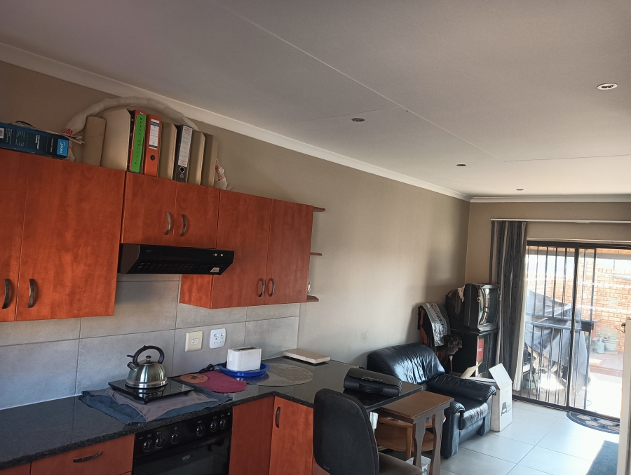 To Let 2 Bedroom Property for Rent in Riversdale Gauteng