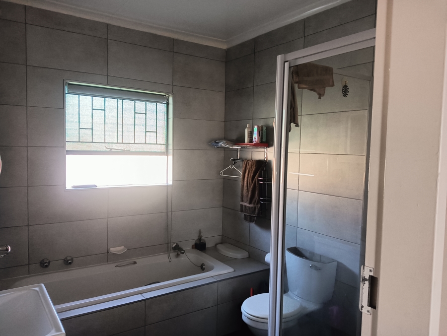 To Let 2 Bedroom Property for Rent in Riversdale Gauteng