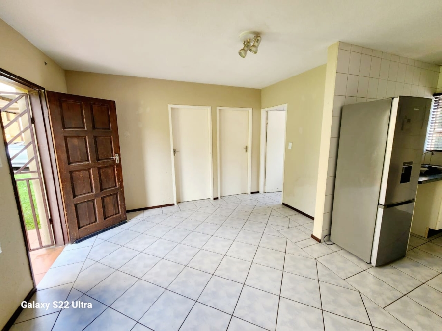 To Let 2 Bedroom Property for Rent in Roodepoort West Gauteng