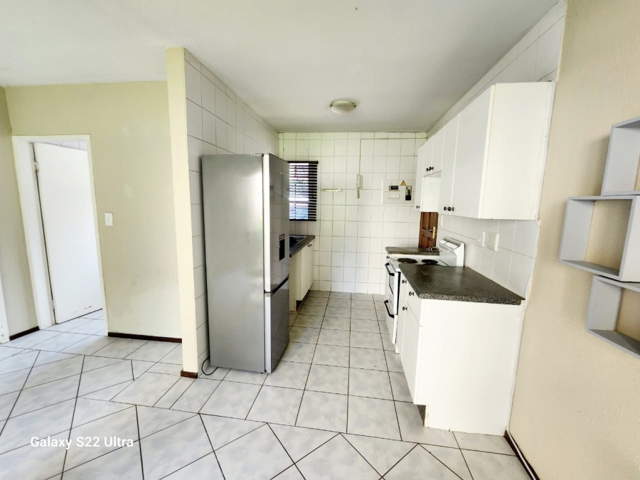 To Let 2 Bedroom Property for Rent in Roodepoort West Gauteng