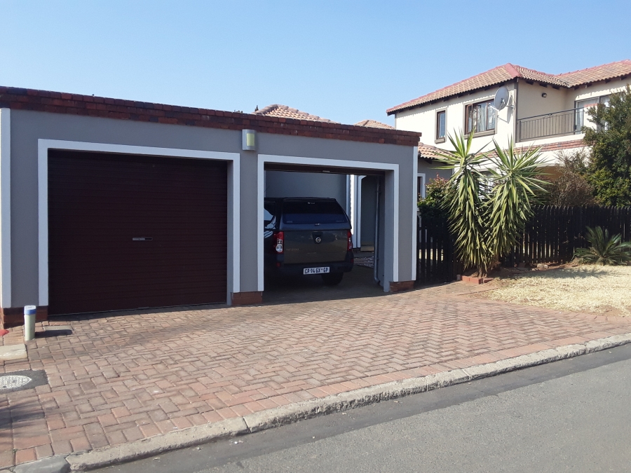 To Let 3 Bedroom Property for Rent in Albertsdal Gauteng