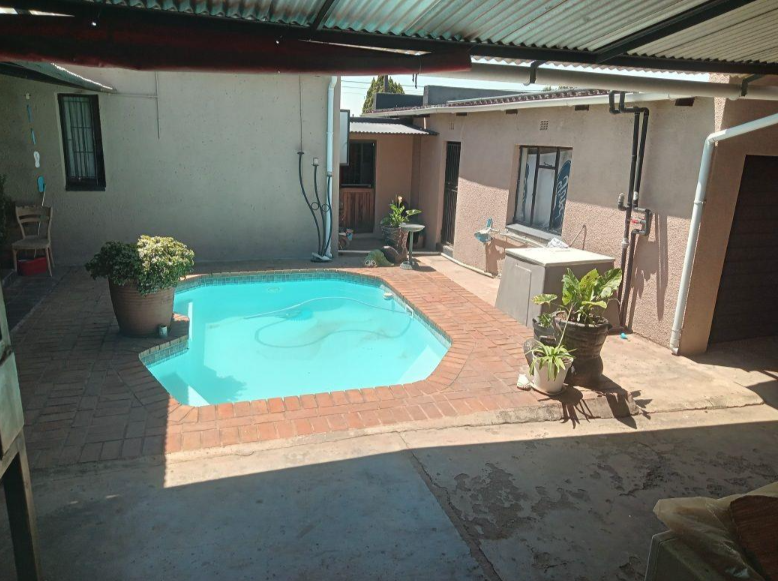 5 Bedroom Property for Sale in South Hills Gauteng