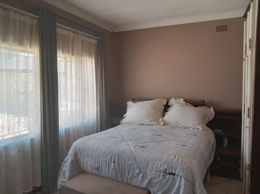 5 Bedroom Property for Sale in South Hills Gauteng