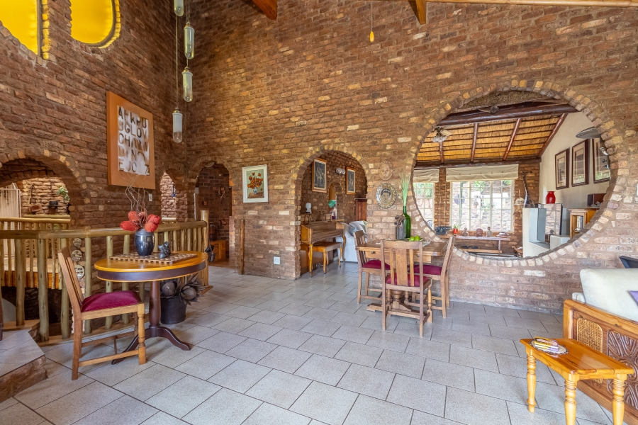 4 Bedroom Property for Sale in Strubensvallei Gauteng