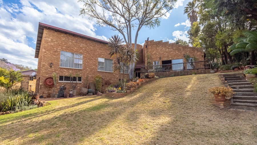 4 Bedroom Property for Sale in Strubensvallei Gauteng