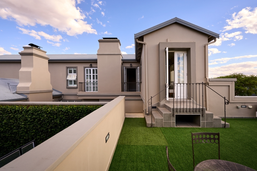 4 Bedroom Property for Sale in Waterfall Country Estate Gauteng