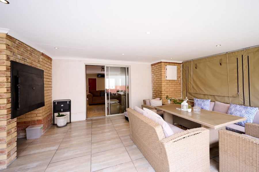 3 Bedroom Property for Sale in Halfway Gardens Gauteng