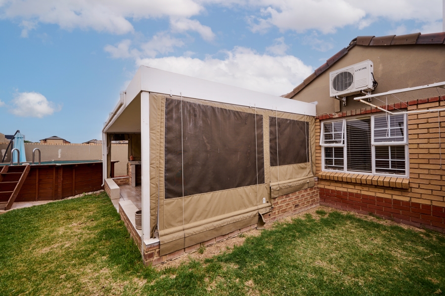 3 Bedroom Property for Sale in Halfway Gardens Gauteng